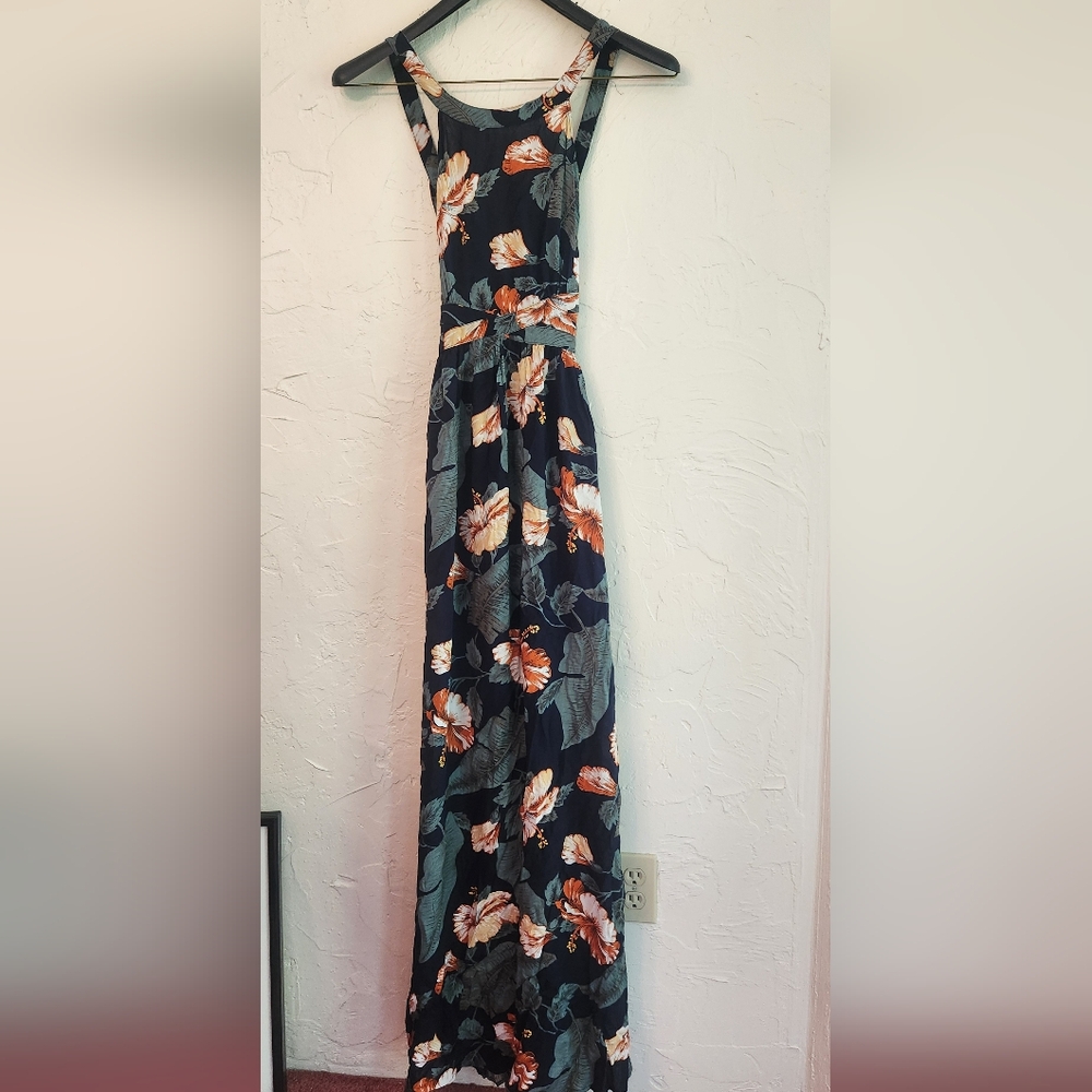 Lulu's open, criss-cross back maxi dress